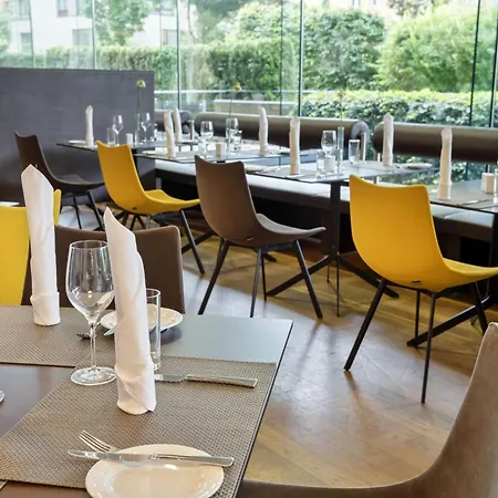 Austria Trend Congress Otel 4*